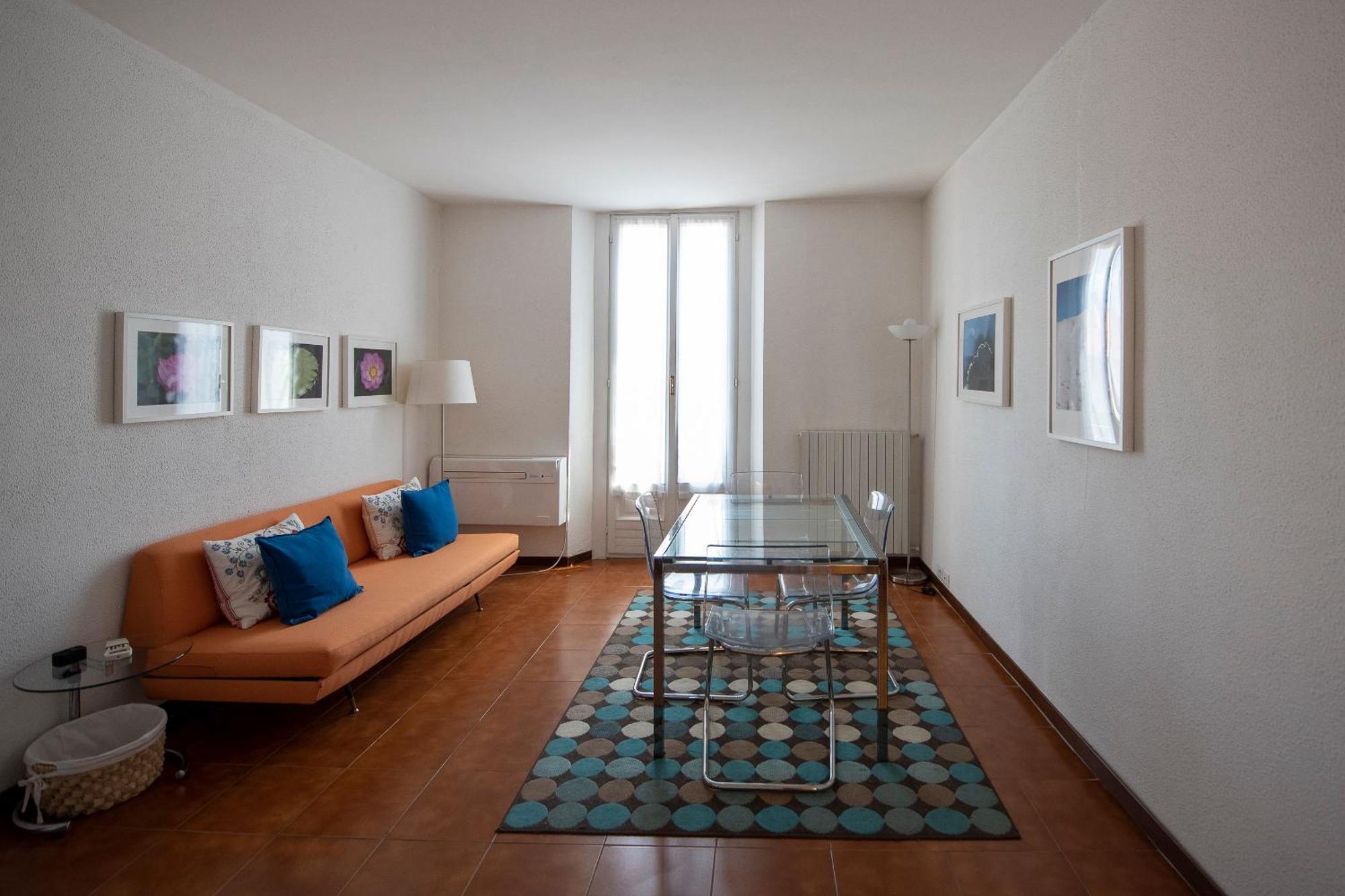 Bright Two-room Corso Genova Area Appartamento